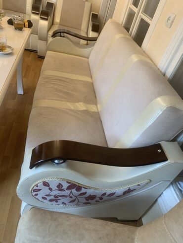 Qonaq otağı dəstləri: Masa və oturacaqlar — 6