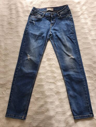 farmerice s: Lc Waikiki farmerke, 24/34, slim fit, poderane na kolenu. Sa