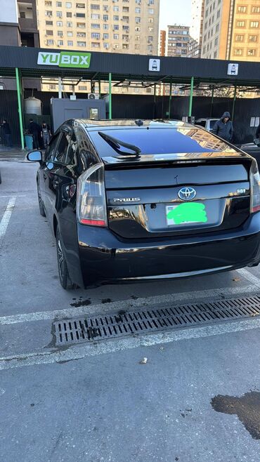 Toyota: Toyota Prius hibrid hetçbek Avtomobil taksidə istifadə — 2