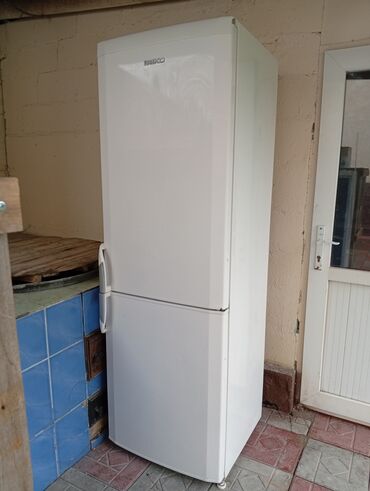 холодильники в караколе: Холодильник Beko, Б/у, Двухкамерный, 180 *