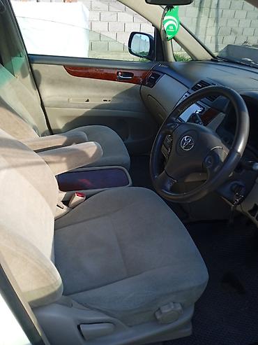Toyota: Toyota Ipsum: 2003 г., 2.4 л, Автомат, Бензин, Минивэн — 2
