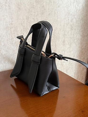 Çantalar: Qara mini çiyin/əl çantası - Material: yumşaq eko‑dəri - Rəng — 5