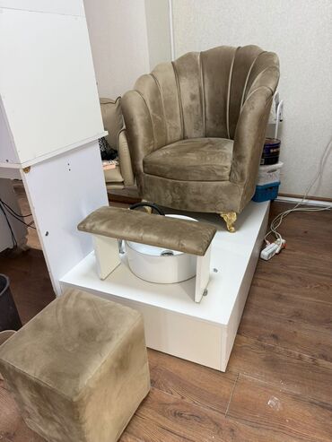 Mətbəx mebeli: Pedikur desti satilir Demek olar yenidir Qiymet 400 man Alinib 550