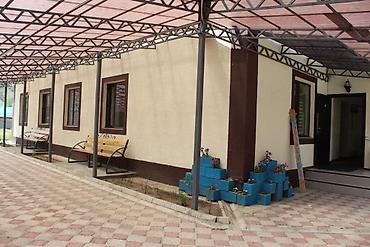 Продажа коттеджей и домов: Продается гостевой дом в городе Каракол . По дороге на горнолыжную — 7