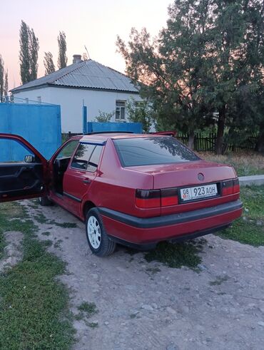 крышка мотора мерседес: Volkswagen Vento: 1994 г., 1.8 л, Механика, Бензин, Седан
