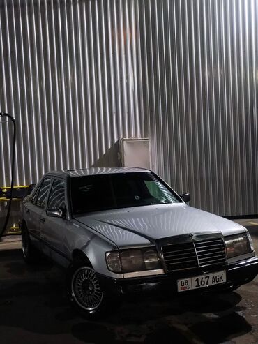 флагман мерс: Mercedes-Benz 300: 1989 г., 2.9 л, Механика, Дизель, Седан