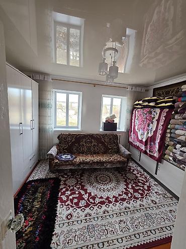 Продажа коттеджей и домов: Дом с двором и хозяйственными постройками. - Планировка: прихожая — 9