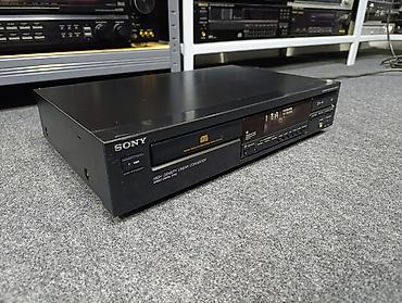Mikrofoni: Sony CDP-397 CD plejer - Formati: audio CD (Compact Disc) - — 2