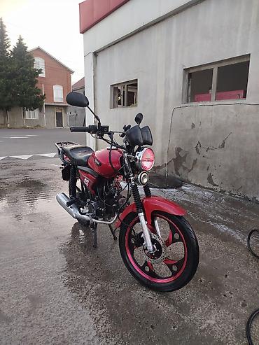 baqaj az: Moped/Motorsiklet – qırmızı rəngdə, şəhər içi və gündəlik istifadə — 1