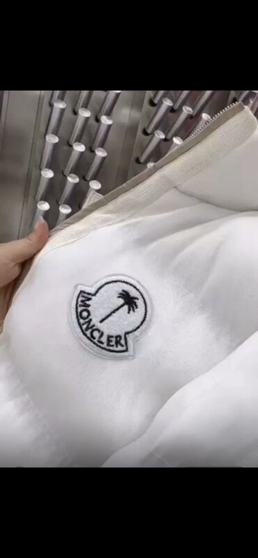 Pencəklər: Məhsul: İşıqlanan puffer gödəkçə - Dizayn: Həcmli puffer kəsim — 5