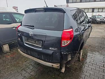 vrsta vozila: TOYOTA RAV 4 2010. GOD. - KOMPLETAN AUTO U DELOVIMA | Toyota Rav 4 — 3