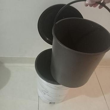yemək qabları: Ağ mərmər naxışlı, pedallı zibil qabı - Material: plastik korpus — 2