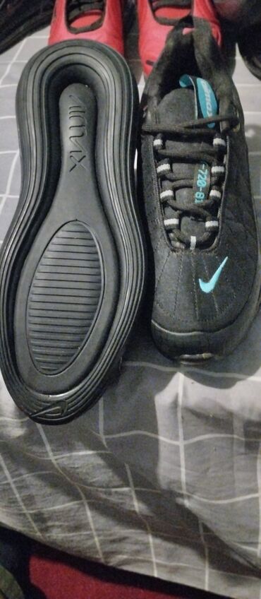 Mokasine: Mokasine, 39 — 24