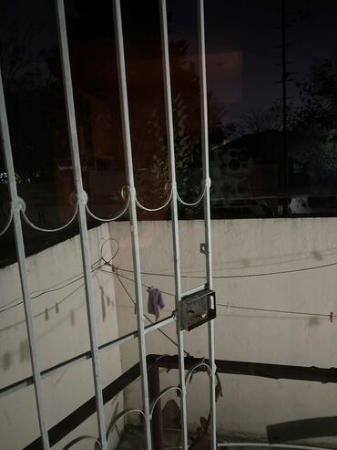 Uzunmüddətli kirayə mənzillər: Yasamal rayonund ev kiraye verilir 1. Otaq. 5/1. Təmirli. Ayilə. Ana — 4