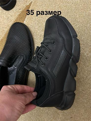 Верхняя одежда: РАСПРОДАЮ подростковую и детскую НОВУЮ обувь. Цены намного ниже — 19