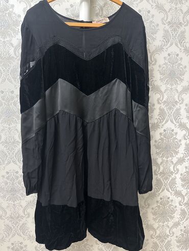 черное короткое платье: Повседневное платье, Осень-весна, Короткая модель, Бархат, M (EU 38)