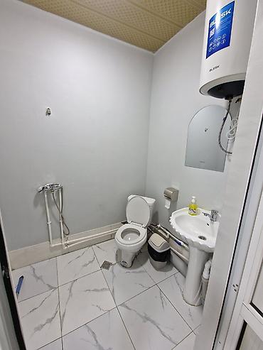 Посуточная аренда квартир: 6 комнат и более, Бронь, Банные принадлежности, Кондиционер — 19