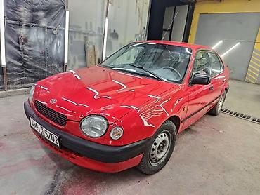 саласка виш: Toyota Corolla: 1999 г., 1.6 л, Механика, Бензин, Хэтчбэк — 5