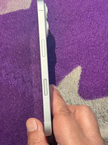 Apple iPhone: IPhone 16, Б/у, 128 ГБ, Белый, Чехол, 91 % — 4