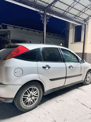 фокус группа: Ford Focus: 2000 г., 1.6 л, Механика, Бензин, Хэтчбэк