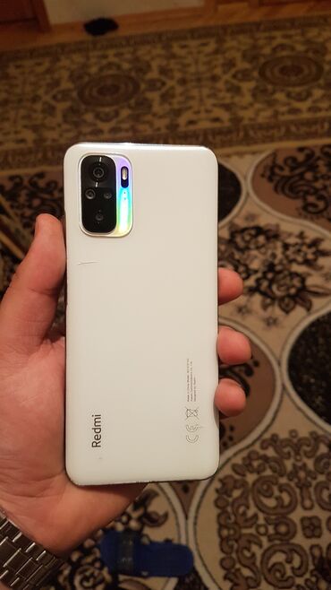 barter telefonlar: Xiaomi Redmi Note 10, 128 ГБ, цвет - Белый, 
 Отпечаток пальца, Две SIM карты, Face ID