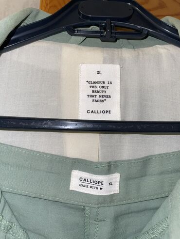 Dəstlər, kostyumlar: Qadin kostyum dəsti . Calliope brendi - Ölçü: XL (etiketdə göstərilib) — 5