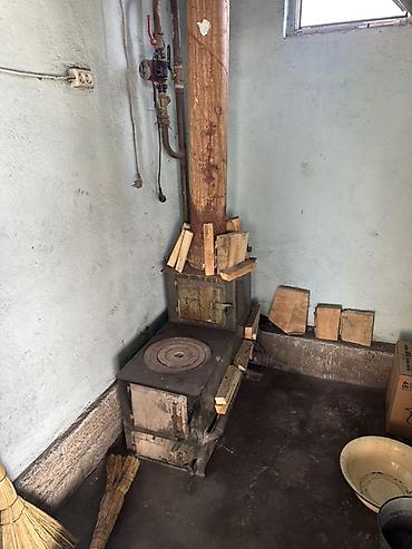 Продажа коттеджей и домов: 📍 В Сокулуке ( верхняя зона ) продаётся дом на участке 4 сотки. 🏡Дом — 8