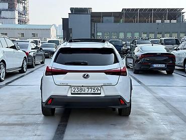 Lexus: Lexus UX: 2019 г., 2 л, Автомат, Кроссовер — 7