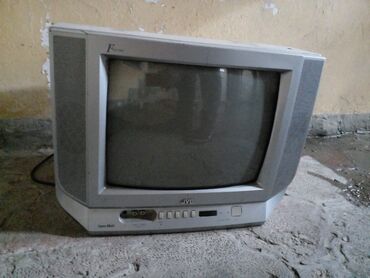 köhnə televizor: Televizor JVC 24" Ünvandan götürmə