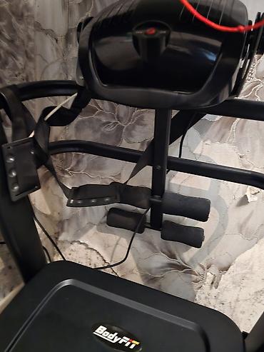 ev turniki: BodyFit qaçış trenajoru - Güclü, səssiz elektrik mühərriki ilə evdə — 4
