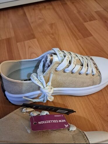 Women's Sneakers and athletic shoes: 38 — 4