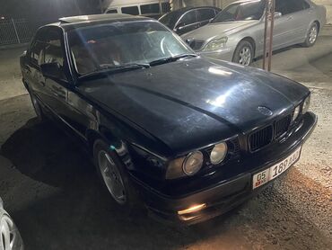 Nissan: BMW 5 series: 1990 г., 2 л, Механика, Бензин, Седан