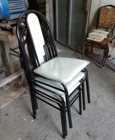 Stullar: Stullar Topdan və parakəndə satişi var. Stol stul dəstləri. Kafe üçün — 26