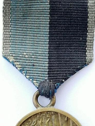 Značke, ordenje i medalje: Antikvitet St Hubert medalja Beč, mesing original traka 1900. Stara — 9