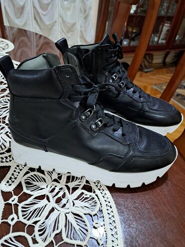 Gležnjače: Gležnjače, 38.5 — 1