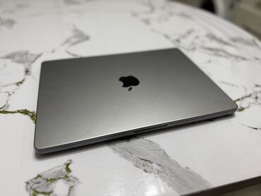 компьютер игровые: Ноутбук, Apple, 32 ГБ ОЭТ, Apple M1 Pro, 14 ", эс тутум SSD