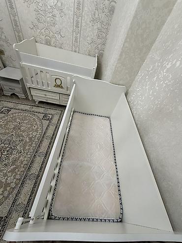 qorka mebel: Yaxşı vəziyyətdədir, yeni deyil, çatdırılma yoxdur. İki ədəd klassik — 2