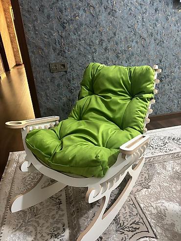 YENİ DİR Yelləncək kreslo – yumşaq yastıqlı model - Korpus: Ağ