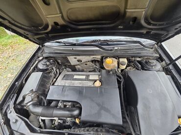 Opel: Opel Vectra C sedan - Kuzov: 4 qapılı sedan, qara rəng - Mühərrik — 7