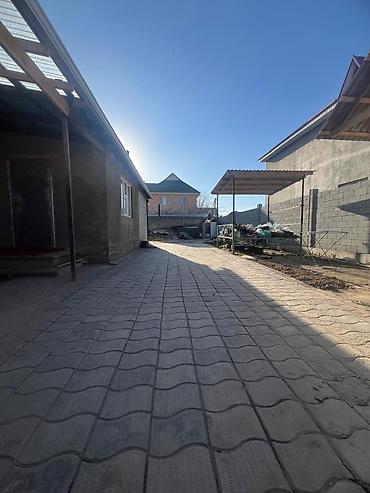 Продажа коттеджей и домов: 📍 ж/м Арча-Бешик 🔘3-комнаты 🔘60м² Продаётся уютный дом в жилмассиве — 3