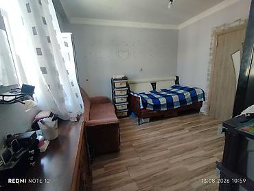 qaxda ev: Xəzər bağlarında 3otaqlı mənzil kürsulu 8dasin ustində hər tərf hətda — 4