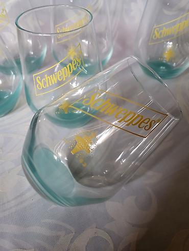 Čaše: Case nove Schweppes. Nove case,sve na njima odsjaj 9d svetla. Komada na lalafo.rs — 11 Čaše: Case nove Schweppes. Nove case,sve na njima odsjaj 9d svetla. Komada — 11