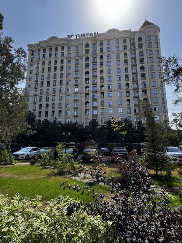 продаю квартиру в арт сити: 3 комнаты, 128 м², Элитка, 4 этаж, Дизайнерский ремонт