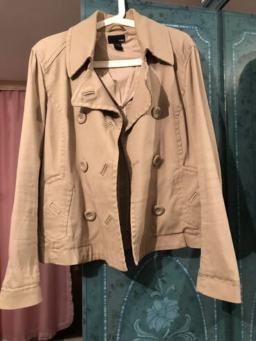bež mantil: H&M Prolecna jaknica
Velicina 40(L