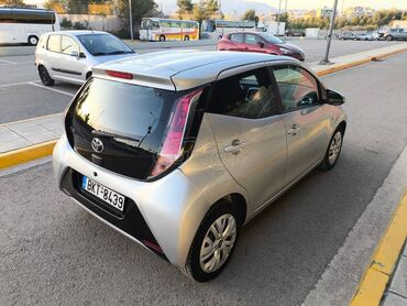 Toyota: Toyota Aygo: 1 l. | 2016 έ. Χάτσμπακ — 3