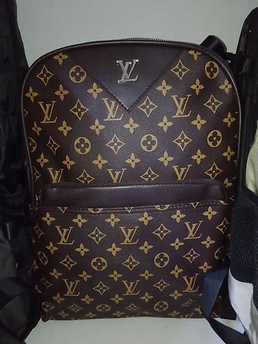 чемодан lv: Рюкзак в коричневой гамме с монограммным принтом LV по всему корпусу — 1