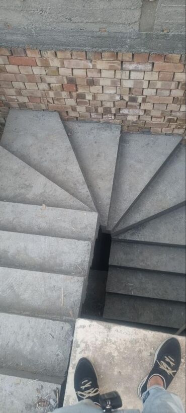 Деревянные лестницы: Деревянная лестница Для дома, Гарантия, Вид дерева: Лиственница, Форма лестницы: Винтовая, Стиль: Хайтек — 15