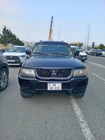 volkswagen 2002: Mitsubishi Montero: 3 l | 2002 il 222000 km Universal