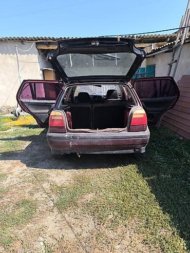 volkswagen passat b6: Volkswagen Golf: 1993 г., Механика, Бензин, Хэтчбэк — 5