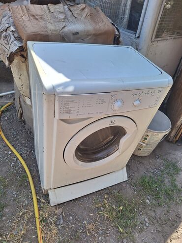 купить компьютеры в бишкеке: Стиральная машина Indesit, Б/у, Автоматические, До 5 кг